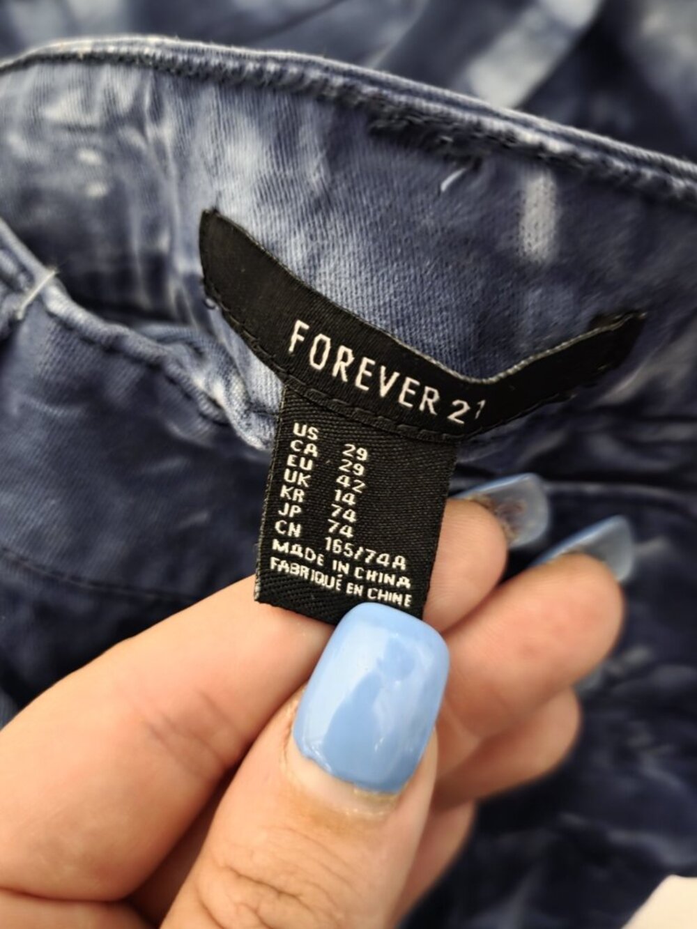 Forever 21 Blue Tie Dye Look Cropped Jeans Women's Waist Size 29 - Picture 7 of 7